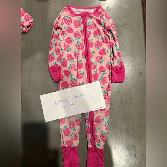 Little Sleepies | Strawberry Zippy | 6-12 months - Picture 2 of 4